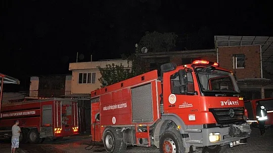 Marangoz atölyesinde çıkan yangın maddi hasara neden oldu