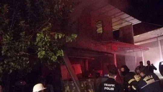 Marangoz atölyesinde çıkan yangın maddi hasara neden oldu