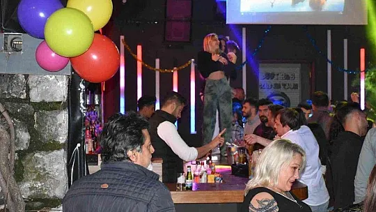 Marmaris 2022'ye coşku ile girdi