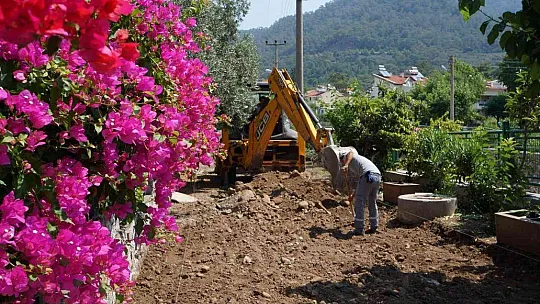Marmaris Beldibi Mahallesi'nin ara yollarında yenileme çalışması başlatıldı