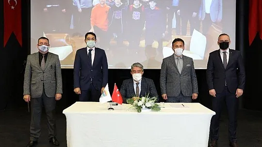 Marmaris Belediye Başkanı Mehmet Oktay 2020 yılını değerlendirdi