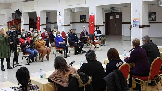 Marmaris Belediye Başkanı Oktay Kent Konseyi Kadın Meclisi toplantısına katıldı
