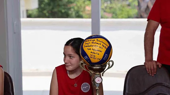Başkan Oktay, Başarılı Sporcuları Ağırladı