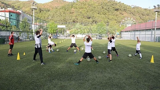 Marmaris Belediye Gençlikspor çalışmalara başladı