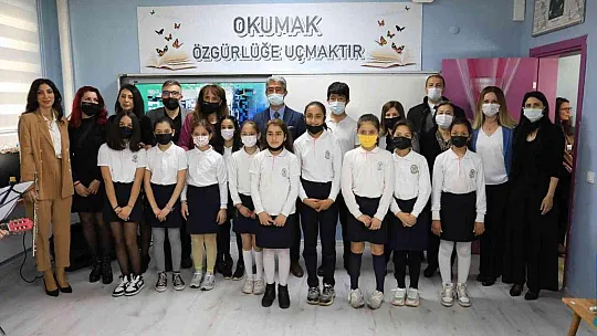 Marmaris Belediyesi Ahu Hetman Okulu'na kütüphane kazandırdı