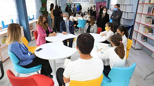 Marmaris Belediyesi Ahu Hetman Okulu'na kütüphane kazandırdı