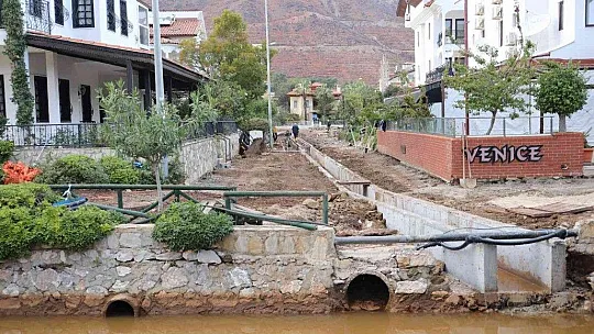 Marmaris Belediyesi ekipleri İçmeler'de çalışmalarına hız verdi