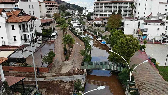 Marmaris Belediyesi ekipleri İçmeler'de çalışmalarına hız verdi