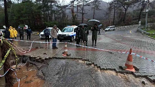 Marmaris Belediyesi ekipleri yağmur nöbetinde