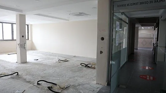 Marmaris Belediyesi hizmet binası boşaltıldı