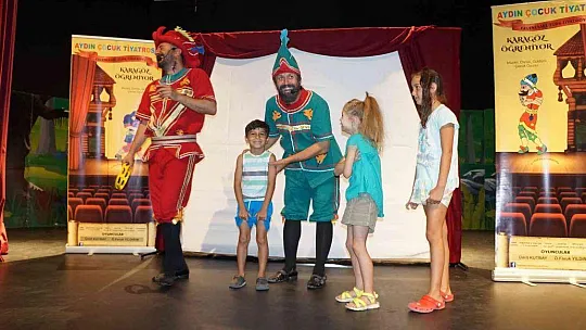 Marmaris Belediyesi'nden çocuklara karne hediyesi