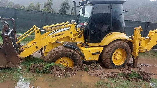 Marmaris Belediyesi, selde can dostları unutmadı