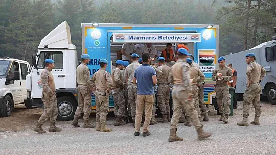 Marmaris Belediyesi yangın bölgesindeki lojistik desteğini sürdürüyor
