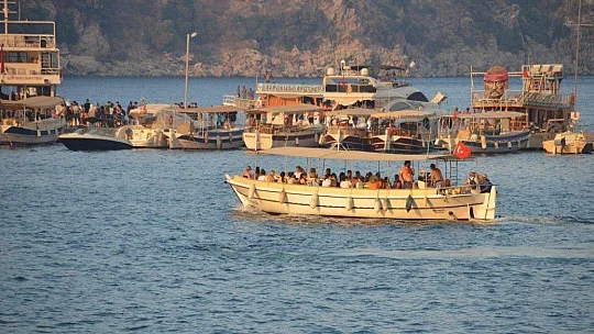 Marmaris Belediyesi yangına karşı seferber oldu
