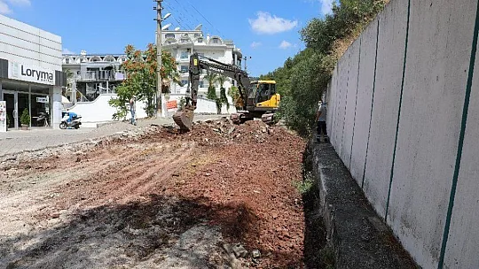 Marmaris Belediyesi yol yapım çalışmalarına hız verdi