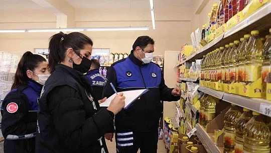 Marmaris Belediyesi zabıta ekiplerinden market denetimi