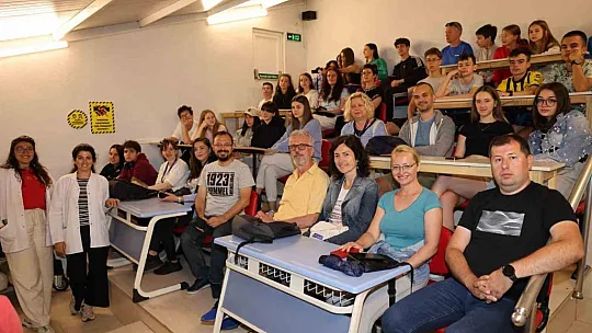 Bilim Parkı yabancı öğrencileri ağırladı