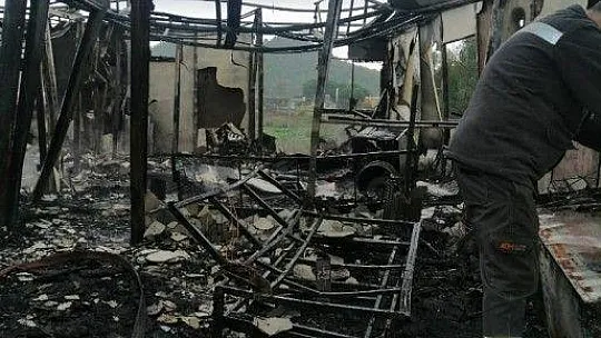 Marmaris Değirmenyanı'nda prefabrik ev tamamen yandı