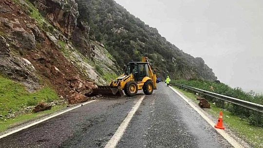 Marmaris'e 24 saatte 175 kilogram yağmur ve dolu yağdı