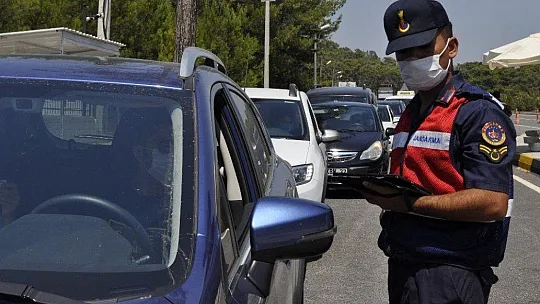 Marmaris'e 24 saatte 21 bin araç giriş yaptı