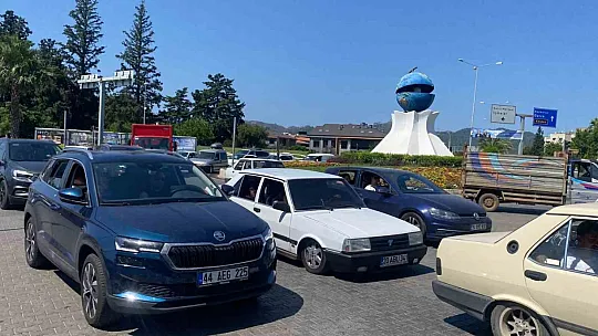 Tatilcilerin dönüş yolculuğu başladı