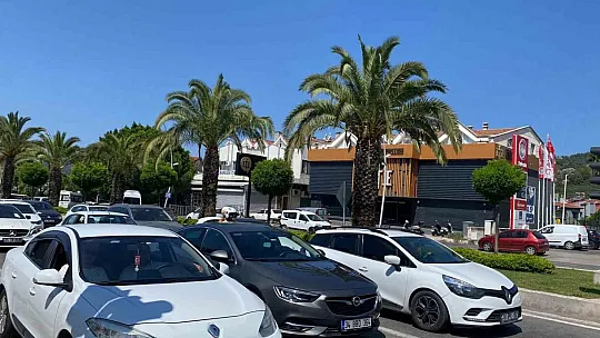 Tatilcilerin dönüş yolculuğu başladı
