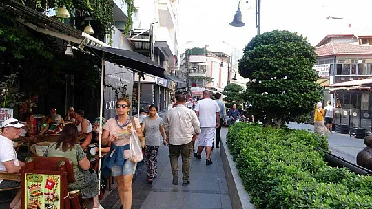 MARMARİS ESNAFI BU SEZONDAN MUTLU, ÖNÜMÜZDEKİ SEZONDAN UMUTLU