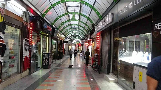 MARMARİS ESNAFI BU SEZONDAN MUTLU, ÖNÜMÜZDEKİ SEZONDAN UMUTLU