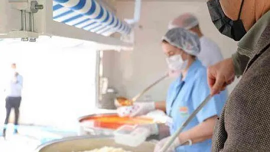 Marmaris Huzurevi'nde her gün iftar yemeği veriliyor