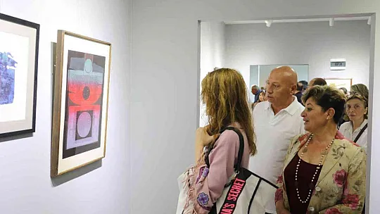 Marmaris İçmeler Sanatevi kapılarını sergiyle açtı