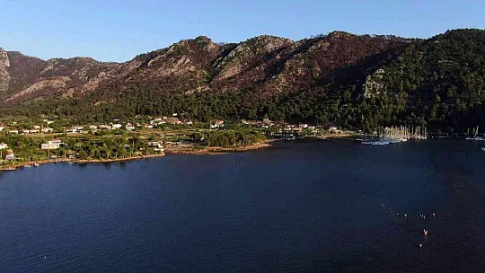 Marmaris'in dünyaca ünlü plajı Kızkumu ziyaretçi akınına uğruyor