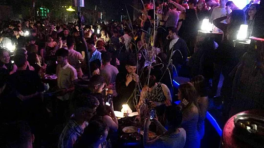 Marmaris'in en büyük diskosu Areena Club 'Yaza merhaba' açılışı yaptı