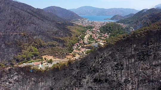 Marmaris'in yangın öncesi ve sonrası havadan görüntüleri, felaketin boyutunu gözler önüne serdi