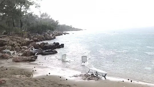 Marmaris İncekum Plajı'nda hortum oluştu