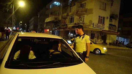 Marmaris polisi, huzur ve güven uygulamalarına devam ediyor