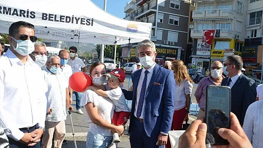 Marmaris'te '30 Ağustos Zafer Bayramı' kutlamaları çelenk sunma töreni ile başladı