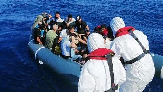 Marmaris'te 18 düzensiz göçmen kurtarıldı