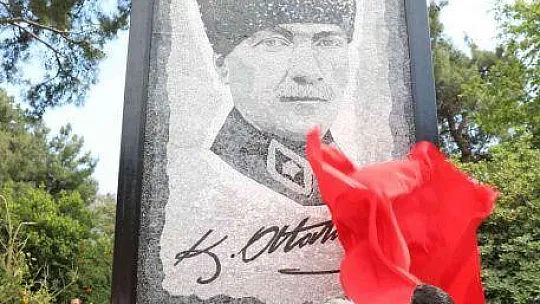 Marmaris'te 25 bin taştan oluşan Atatürk mozaik anıtı açıldı