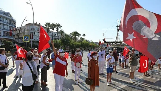 Marmaris'te 30 Ağustos Zafer Bayramı coşku ile kutlandı