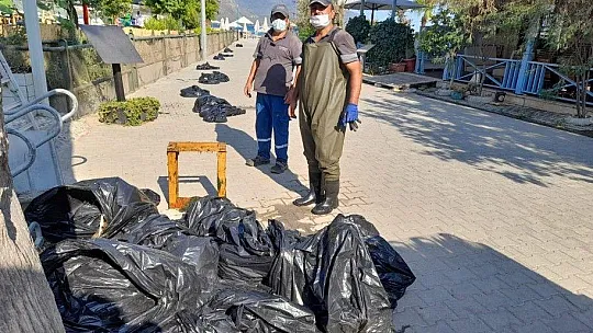 Marmaris'te bayramda 3 bin ton çöp toplandı