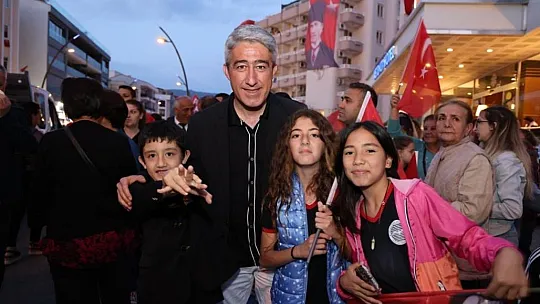 Binlerce kişi 19 Mayıs coşkusuna katıldı