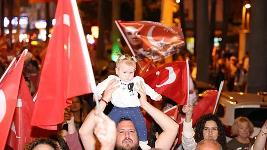 Binlerce kişi 19 Mayıs coşkusuna katıldı