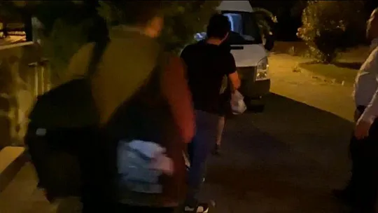 MARMARİS'TE BİR OTELDE  66 DÜZENSİZ GÖÇMEN YAKALANDI