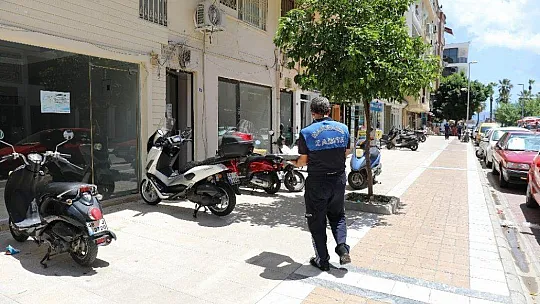 Marmaris'te boş arsalar temizleniyor