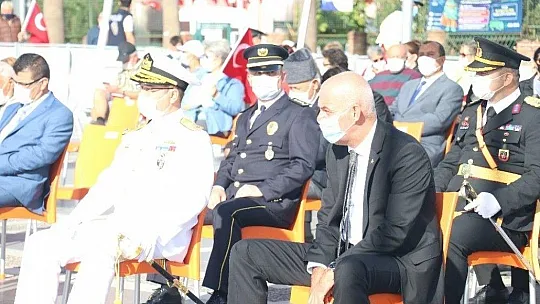 Marmaris'te Cumhuriyet Bayramının 97.yılı karada ve denizde kutlandı