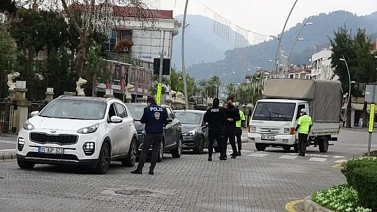 Marmaris'te denetimler devam ediyor