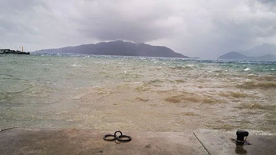 Marmaris'te denizin rengi değişti