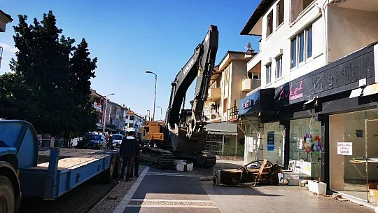 Marmaris'te depreme dayanıksız binalar yıkılıyor