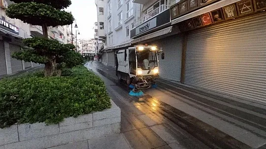 Marmaris'te dezenfekte çalışmalarına hız verildi