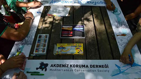 Ekoloji için buluşan öğrenciler doğa içinde çevreyi tanıdı